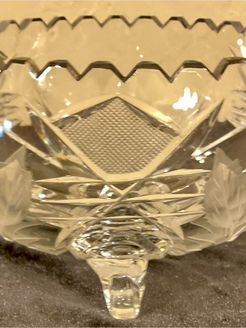Footed Bowl Brilliant Cut Glass Crystal Sawtooth Rim Pinwheel or Floral Design - Picture 2 of 14